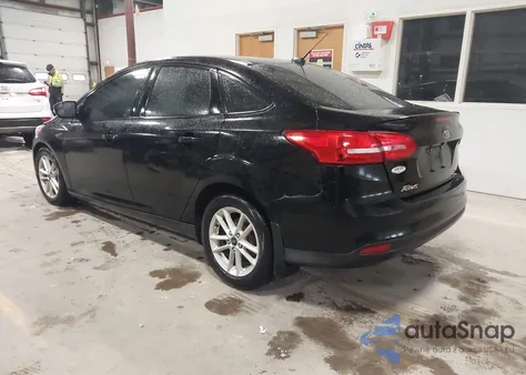 2017 Ford Focus Se z USA, uszkodzony, nr VIN 1FADP3F27HL240976